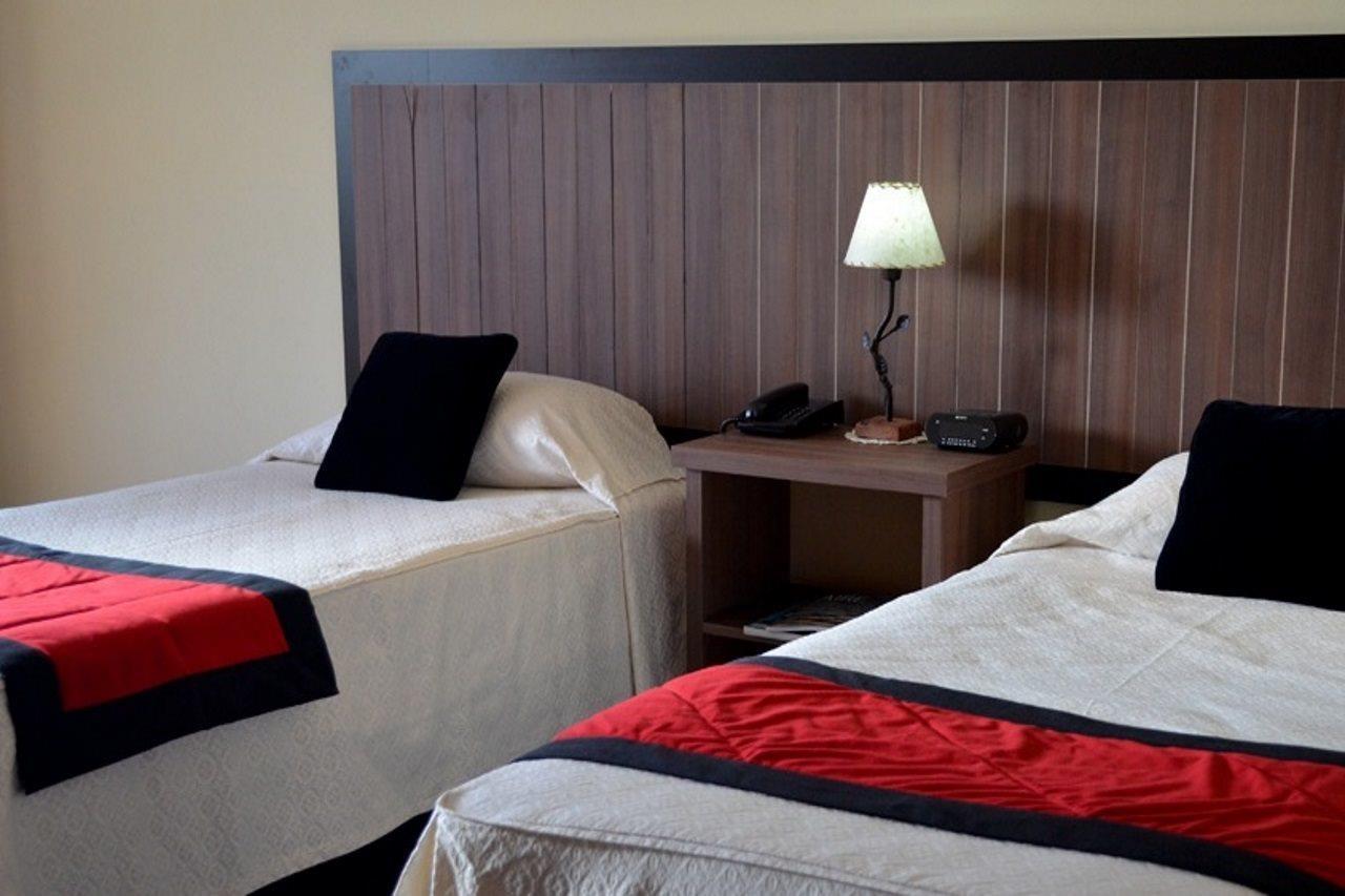 Huinid Pioneros Hotel Bariloche Buitenkant foto